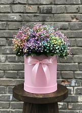 Цветочная композиция из Гипсофила и Розы в шляпной коробке в Нерастанное