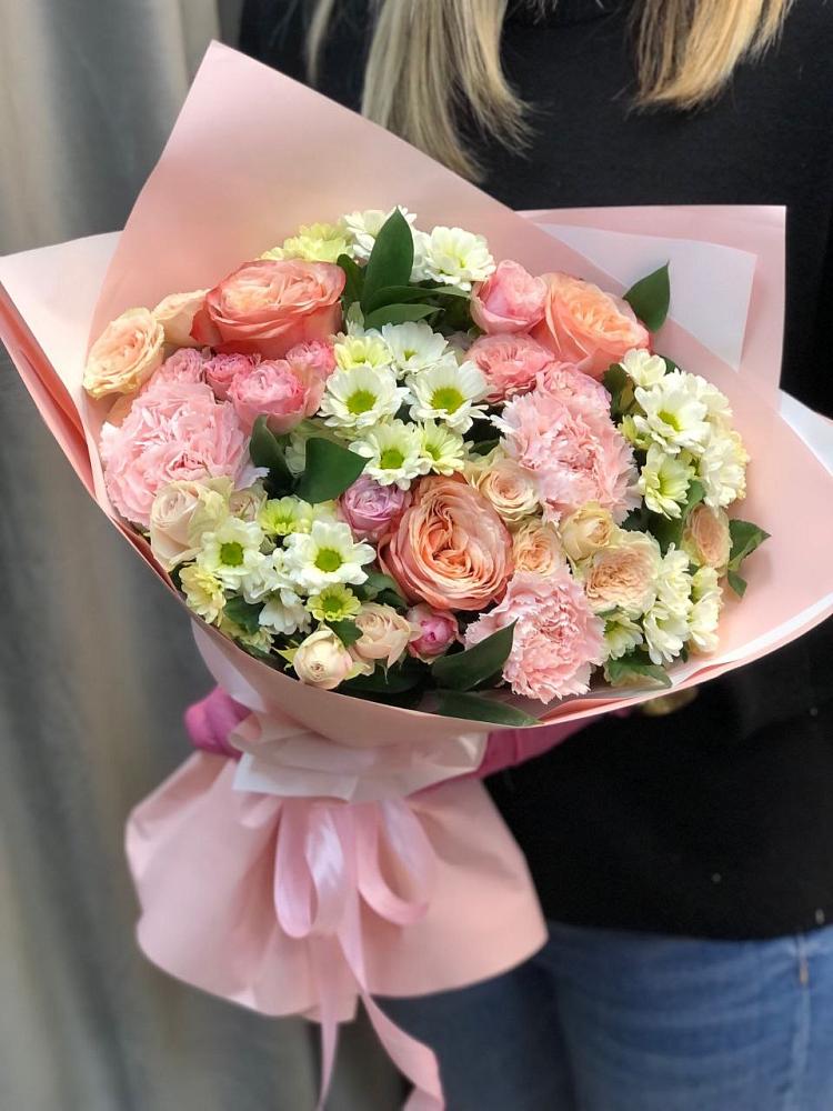 Букет цветов из: Гвоздики, Розы и Хризантемы в Нерастанное