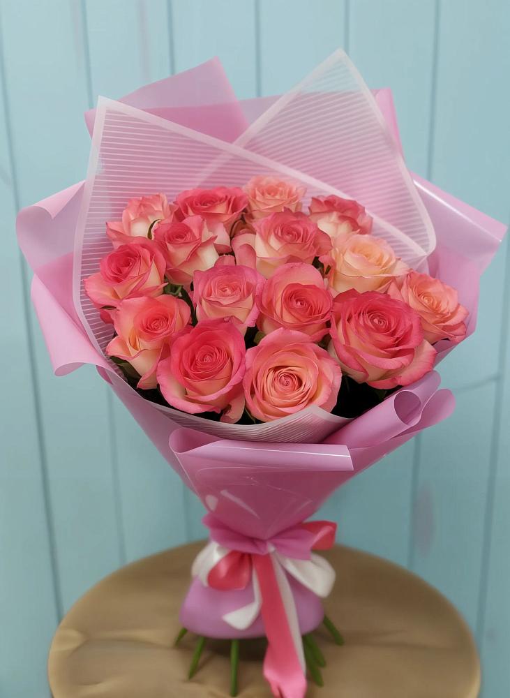 Букет 15 Розовых роз Равель в Нерастанное