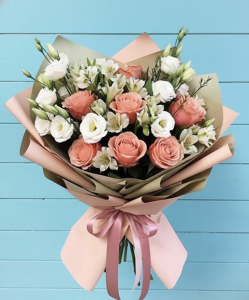 Букет цветов из: Розы, Альстромерии и Лизиантусы в Нерастанное