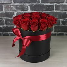 Цветочная композиция из Розы в шляпной коробке в Нерастанное