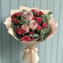 Букет цветов из:  Гвоздики и Розы в Нерастанное