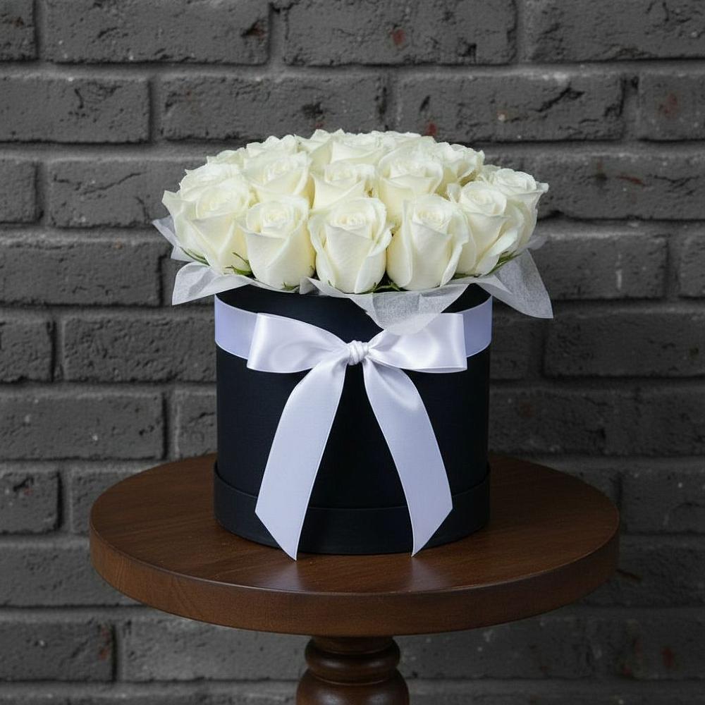 Цветочная композиция из Розы в шляпной коробке в Нерастанное