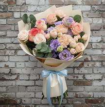 Букет цветов из:  Розы, Лизиантусы и Гвоздики в Нерастанное