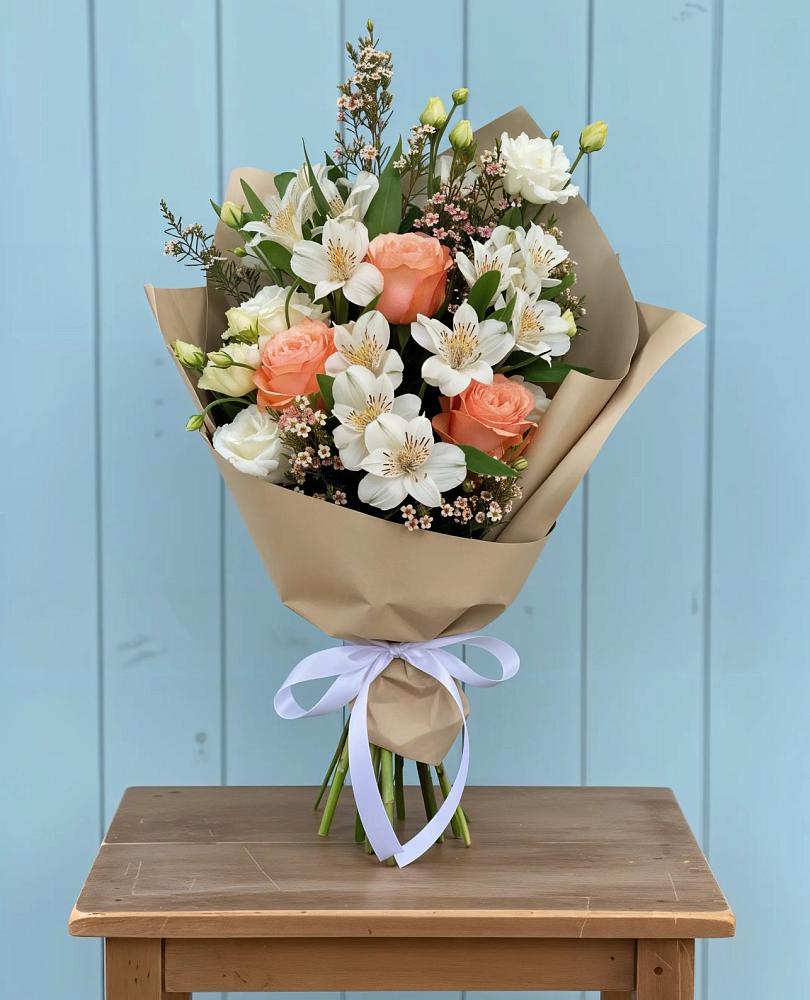 Букет цветов из: Альстромерии, Лизиантусы, Розы и Хризантемы в Нерастанное